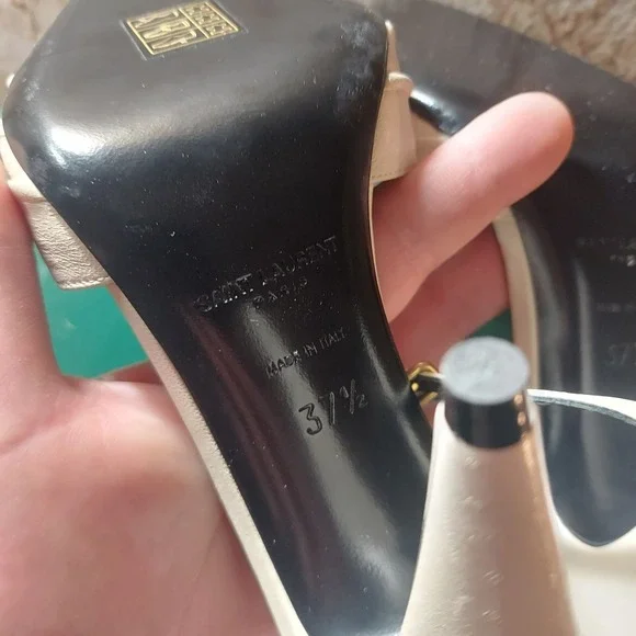 Saint Laurent Paris Two-Tone Pleated Leather Pointed Toe Pumps 37.5 White Black - Picture 8 of 8